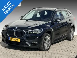 BMW X1 sDrive20i High Executive M-PAKKET | CARPLAY | CAMERA | LED