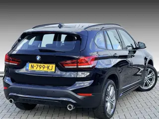Foto 12 van BMW X1 sDrive20i High Executive M-PAKKET | CARPLAY | CAMERA | LED