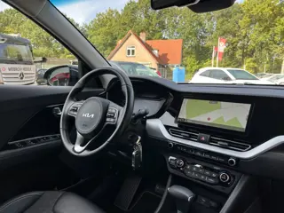 Foto 16 van Kia Niro 1.6 GDi Hybrid DynamicLine Trekhaak Incl. Beurt