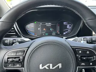 Foto 13 van Kia Niro 1.6 GDi Hybrid DynamicLine Trekhaak Incl. Beurt