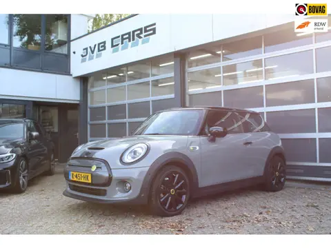 Mini Electric Charged 33 kWh/Pano/Leder/Headup