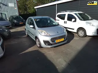 Peugeot 107 1.0 Active zeer Airco led. NL auto 73969 . NL Auto met nap km