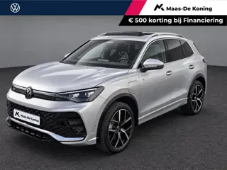 Volkswagen Tiguan 1.5eHybrid 272PK R-Line · Panoramadak · Trekhaak · Camera · Apple/Android Car Play