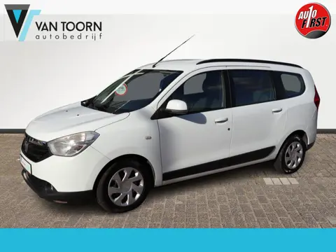 Dacia Lodgy 1.2 TCe Lauréate 5p. Trekhaak, goed onderhouden.