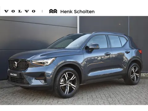 Volvo XC40 B4 Plus Dark | Trekhaak | Verwarmbare voorstoelen, voorruit en stuurwiel | Premium audio 