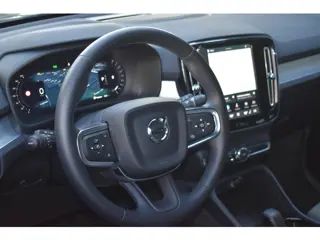 Foto 18 van Volvo XC40 B4 Plus Dark | Trekhaak | Verwarmbare voorstoelen, voorruit en stuurwiel | Premium audio