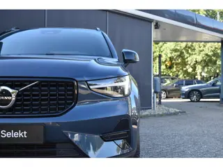 Foto 13 van Volvo XC40 B4 Plus Dark | Trekhaak | Verwarmbare voorstoelen, voorruit en stuurwiel | Premium audio