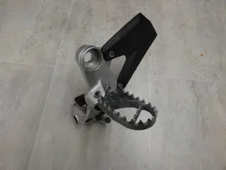 LINKER SCHETSPLAAT KTM 690 SMC-R 2012 - 2019