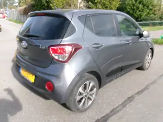 Foto 16 van Hyundai I10 1.0i SKY - 5 DRS