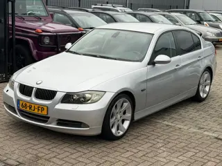 BMW 3-serie 325i Dynamic Sedan Automaat 6-Cilinder Xenon