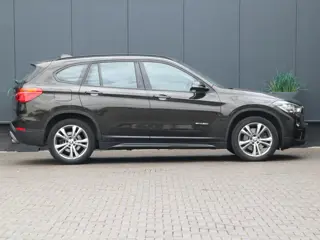 Foto 15 van BMW X1 sDrive20i SportLine | Trekhaak | NL-auto |