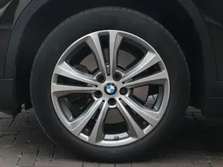 Foto 20 van BMW X1 sDrive20i SportLine | Trekhaak | NL-auto |