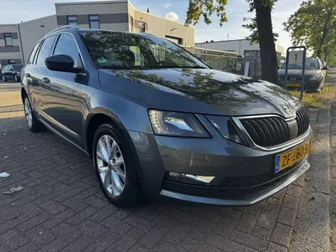 Škoda Octavia Combi 1.6 TDI Greentech Ambition Automaat Airco/ECC,Navigatie EXPORT PRIJS