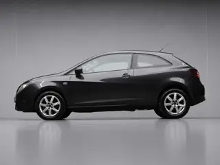 Seat Ibiza SC 1.4 Reference Sport (ELEKTRISCH PAKKET,CENTRALE DEURVERGENDELING,LED,SPORTSTOELEN,LM V