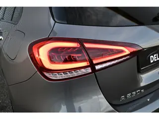 Foto 18 van Mercedes-Benz A-Klasse 250 e Business Solution AMG Limited | Head Up | 360 | Memory | Widescreen | A