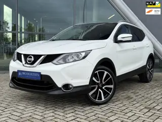 Nissan Qashqai 1.5 dCi Tekna Panoramadak / Trekhaak / 360 Camera