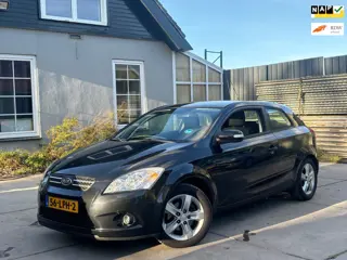Kia Pro_cee'd 1.6 CVVT X-ecutive | Nieuwe APK | Airco | El. Ramen | Parkeersensoren | Sportvelgen | 