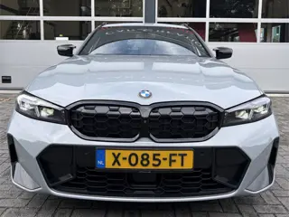 Foto 13 van BMW 3 Serie Touring M340i xDrive NL-Auto Vol (bj 2023)