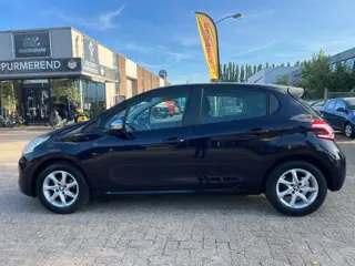 Foto 14 van Peugeot 208 1.0 VTi Access - LET OP TIK IN DE MOTOR !