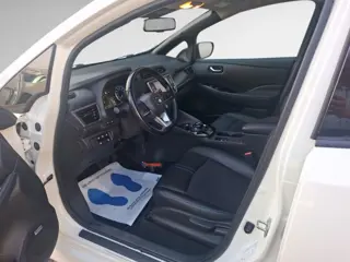 Foto 18 van NISSAN LEAF 40KWH SOH 90,4% Tekna  Aut. Leder, 1e Eig, Navi, Bose, 360 Cam, Adapt.Cruise, Trekhaak, enz