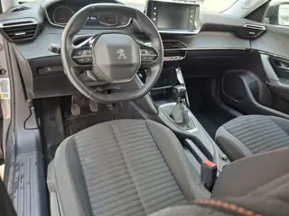 Foto 16 van Peugeot 2008 1.2 Active 2jr APK trekhaak LED