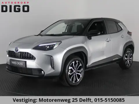 Toyota Yaris Cross 1.5 HYBRID DYNAMIC BITONE SILVERLINE GARANTIE 2035 NAVIGATIE . STUUR EN STOEL VER