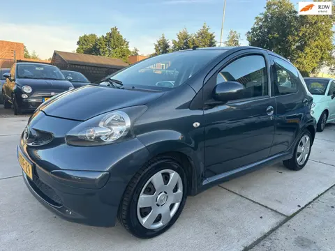 Toyota Aygo 1.0-12V 5 DRS AIRCO/ NIEUWE APK/ NIEUWE KOPPELING!