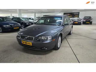 Volvo S80 2.4 Elite goede km stand.