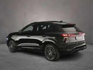 Foto 17 van Audi Q3 1.5 e-hybrid S edition | Panoramadak | Trekhaak | Head-Up | SONOS | Privacy Glas | Dodehoek