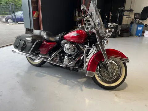 Harley Davidson Tour 88 FLHRCI Road King Classic