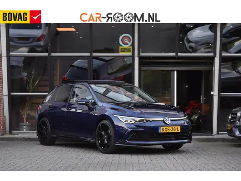 Volkswagen Golf 1.5 eTSI R-Line  Pano Massage Camera Trekhaak 19"