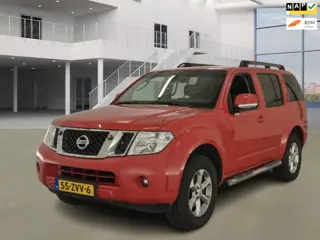 Nissan Pathfinder 2.5 dCi SE