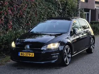 Volkswagen Golf 1.4 TSI ACT Connected Series Panorama ZEER goed onderhouden 1.4 TSI ACT Connected Se