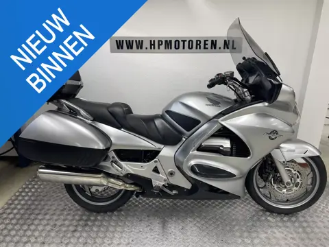 Honda A ABS DCBS PAN EUROPEAN DE LUXE BOVAGGARAN