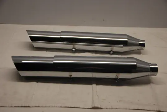 UITLAAT Harley Davidson Softtail 2000 - 2017