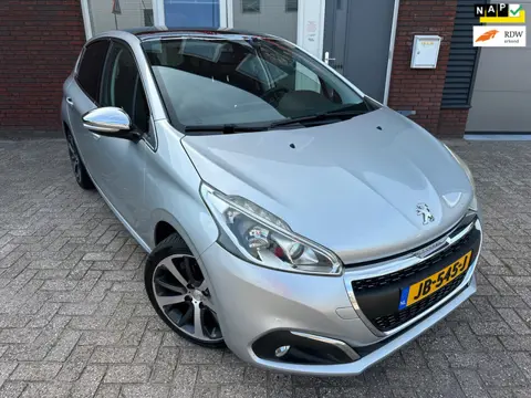 Peugeot 208 1.2 PureTech Première / Pano / Navi / Leder / Camera / PDC / NAP / Riem vv / Carplay