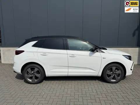 Opel GRANDLAND 1.6 Turbo Plug-In Hybrid 4x4 GSe Automaat 300PK