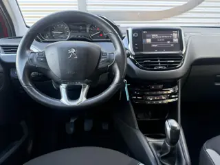 Foto 11 van Peugeot 208 1.2 PureTech Allure Pano|Clima|Cruise|Stoelverwarming|APK tot 02-2027