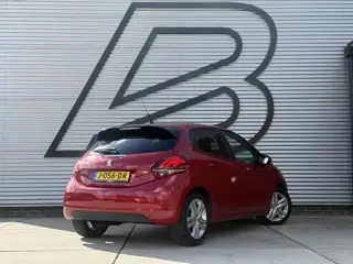 Foto 12 van Peugeot 208 1.2 PureTech Allure Pano|Clima|Cruise|Stoelverwarming|APK tot 02-2027