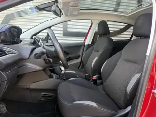 Foto 13 van Peugeot 208 1.2 PureTech Allure Pano|Clima|Cruise|Stoelverwarming|APK tot 02-2027