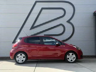 Foto 19 van Peugeot 208 1.2 PureTech Allure Pano|Clima|Cruise|Stoelverwarming|APK tot 02-2027