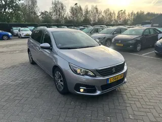 Foto 12 van Peugeot 308 SW 1.2 PureTech Blue Lease Allure , navigatie , pdc voor en achter met camera , stoelver