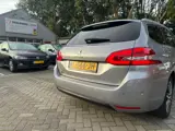 Foto 25 van Peugeot 308 SW 1.2 PureTech Blue Lease Allure , navigatie , pdc voor en achter met camera , stoelver