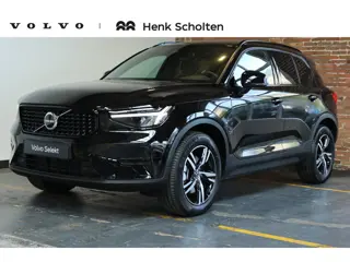Foto 12 van Volvo XC40 B4 Plus Black Edition | Panoramadak |  | Semi-Electrische wegklapbare Trekhaak | Verwarmb