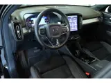 Foto 23 van Volvo XC40 B4 Plus Black Edition | Panoramadak |  | Semi-Electrische wegklapbare Trekhaak | Verwarmb