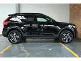 Foto 25 van Volvo XC40 B4 Plus Black Edition | Panoramadak |  | Semi-Electrische wegklapbare Trekhaak | Verwarmb