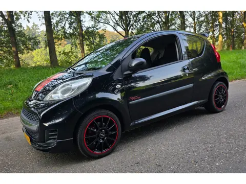 Peugeot 107 1.0-12V Urban Move - APK T/M 06-10-2027 - Airco
