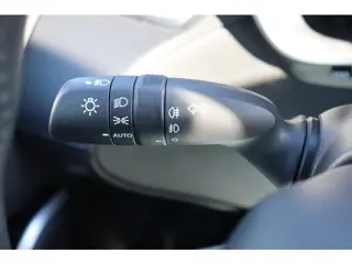 Foto 11 van Toyota Corolla Cross 2.0 High Power Hybrid Active Apple carplay , Android auto.
