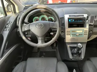 Foto 14 van Toyota Corolla Verso 1.6 VVT-i Sol AIRCO | NAP ! (bj 2004)