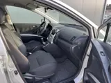 Foto 22 van Toyota Corolla Verso 1.6 VVT-i Sol AIRCO | NAP ! (bj 2004)